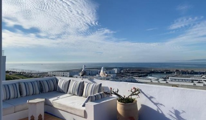 Tanger *Maison avec terrasse et vue sur la mer *