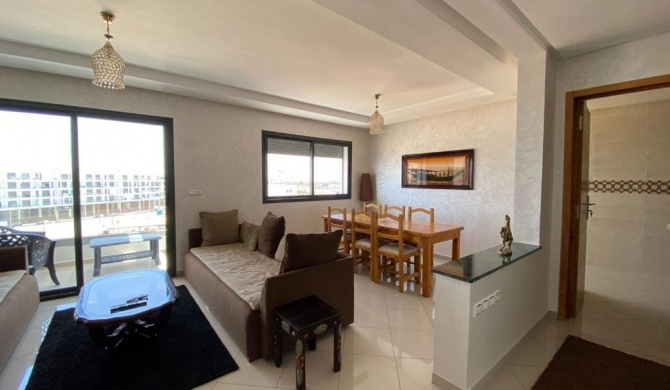 Lovely 3 bedroom unit with pool in Agadir Bay.