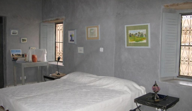 Room in Guest room - Charming guest house with pool for 6 people 1