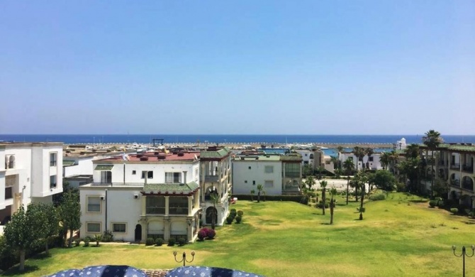 Bel appartement avec vue sur mer à Marina Smir