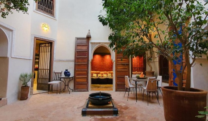 Riad 92 - Architect's Riad in the Exclusive Dar El Bacha