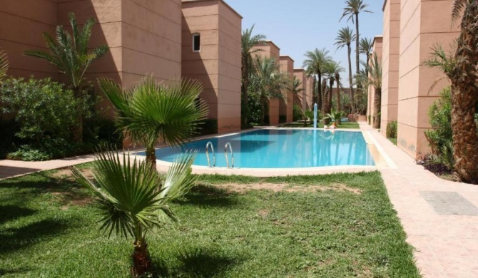 Riad Alaoui with swimming pool and free parking