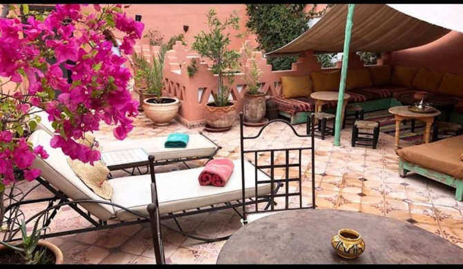 Room in Guest room - Cozy and Lovely Riad in the heart of the Medina, 10 min walk to Jemaa El Fna
